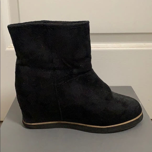 H&M Black Suede Platform Fur Booties - Size 8.5 - Picture 4 of 6
